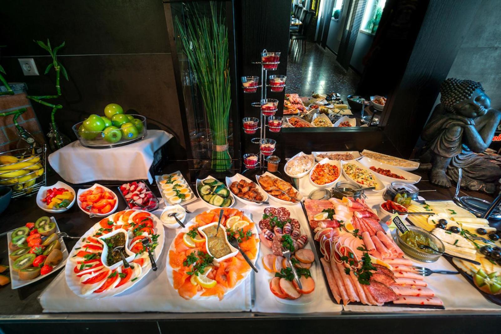 Sl'Otel Budget Bernburg Ngoại thất bức ảnh