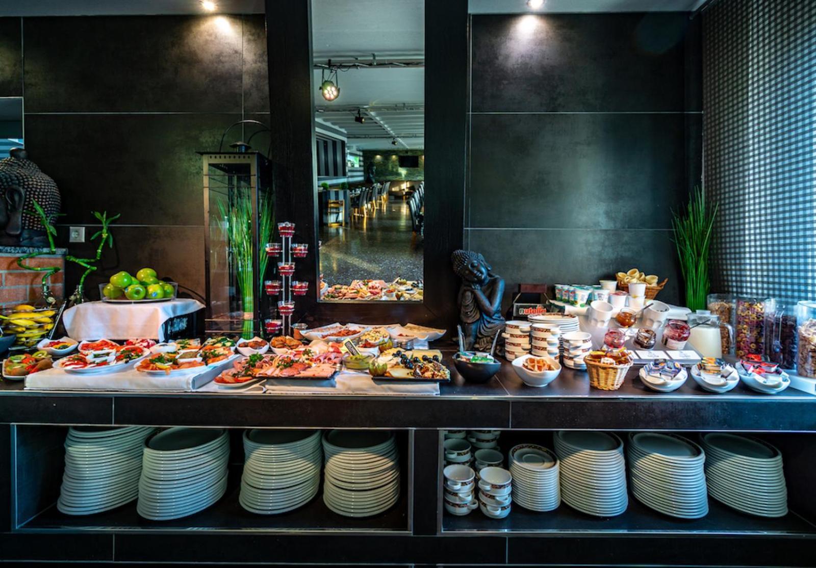 Sl'Otel Budget Bernburg Ngoại thất bức ảnh