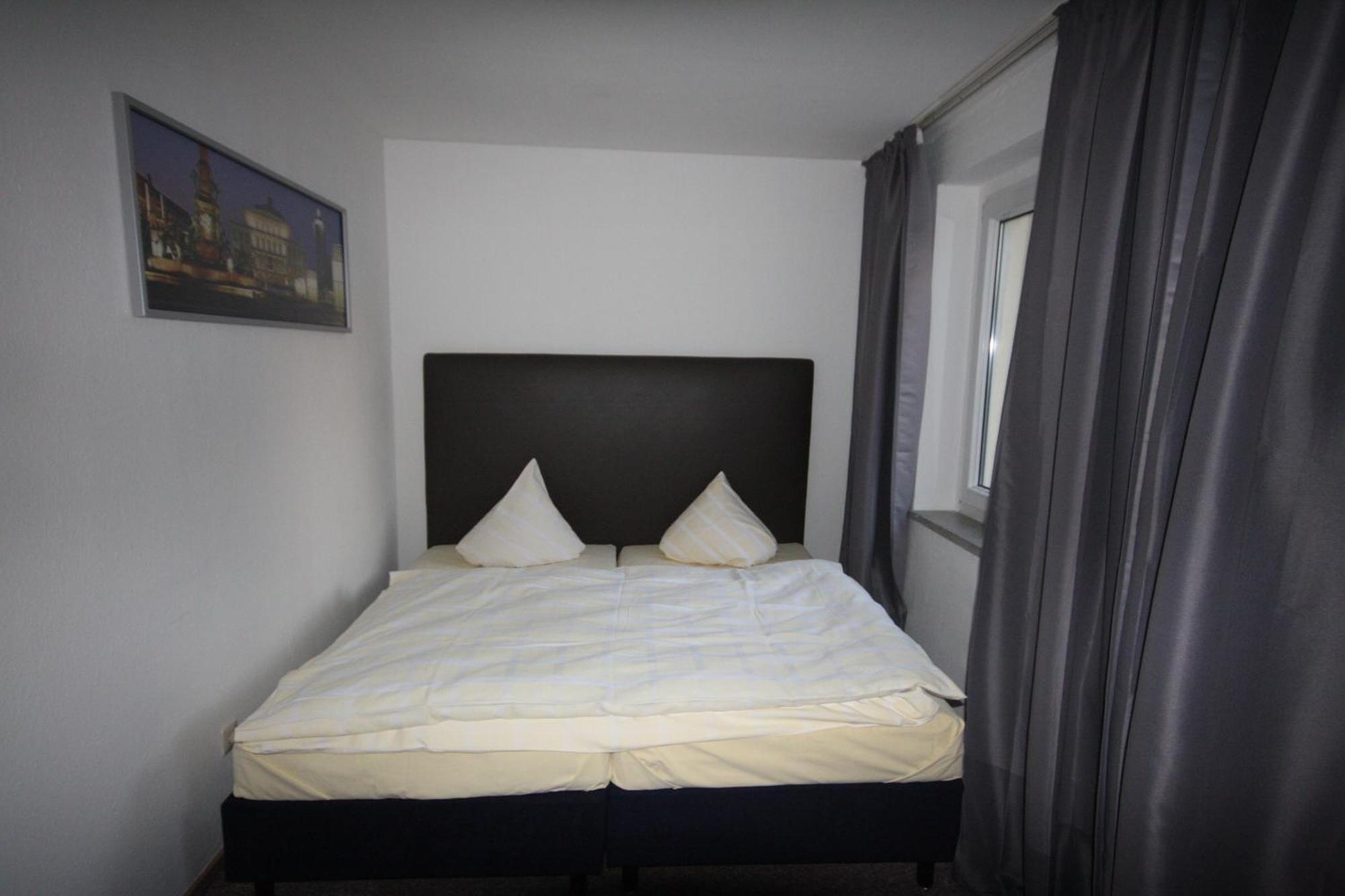 Sl'Otel Budget Bernburg Phòng bức ảnh