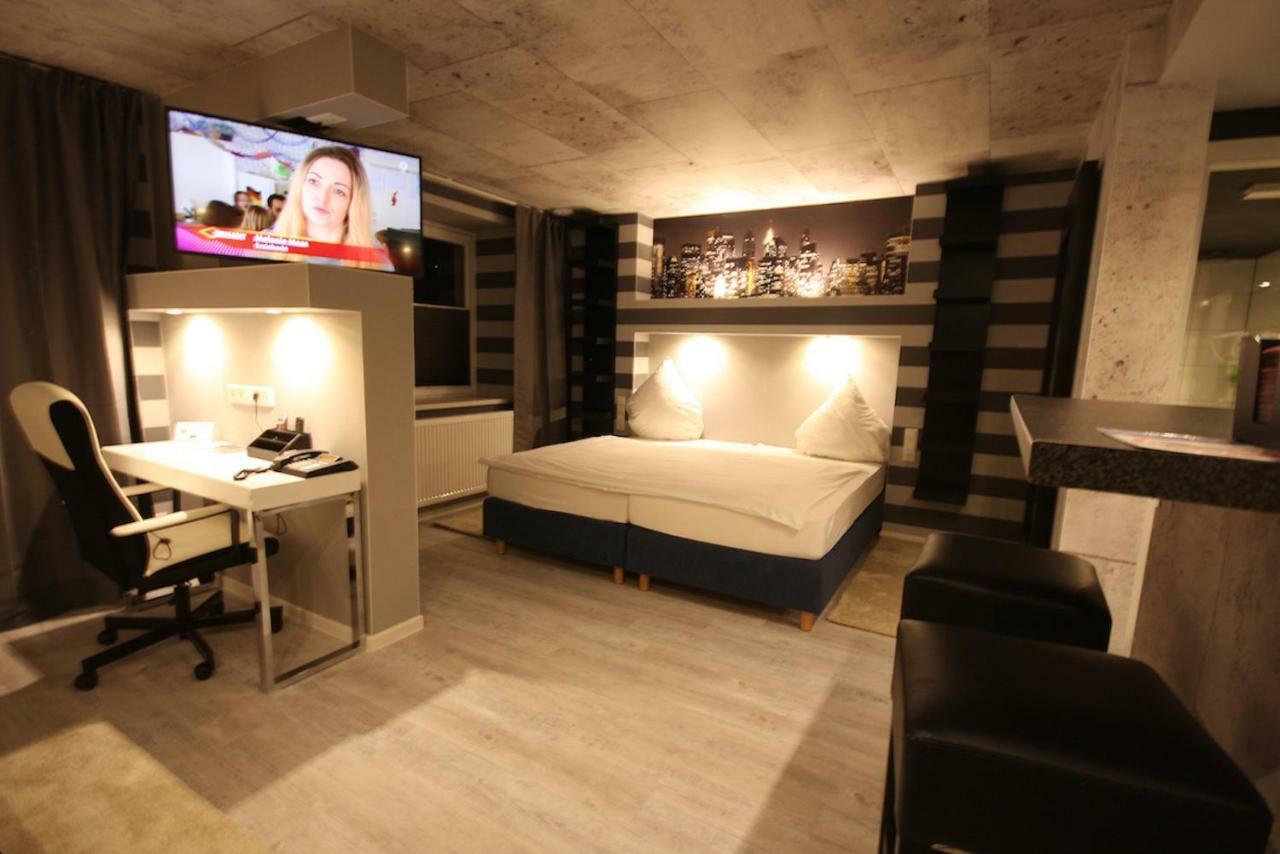 Sl'Otel Budget Bernburg Ngoại thất bức ảnh